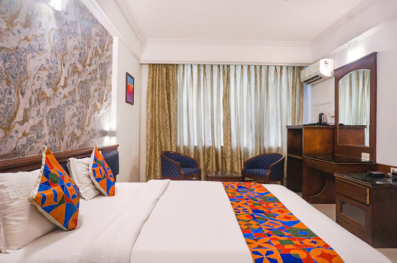 Bedroom 2, FabHotel Golden Emerald, Pune