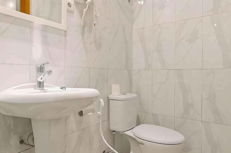 Bathroom 7