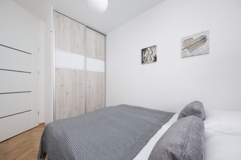 Bedroom 3, Apartment Warsaw Królewska by Renters, Warsaw