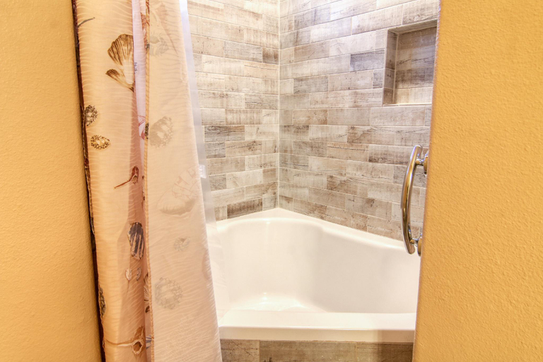 Bathroom 4, Moore Fun House by Silver Sands Vacation Rentals, Nueces