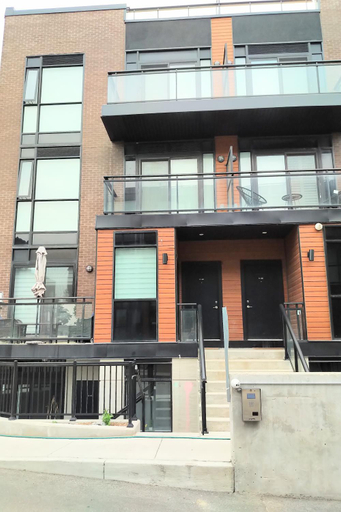 Others 2, GGP Boutique Townhome, York