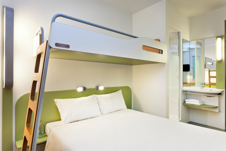 Bedroom 4, Ibis Budget Hamburg City, Hamburg