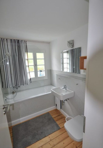 Bathroom 2, Haus Rosa Comfortable Holiday Residence, Cochem-Zell