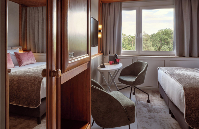 Bedroom 23