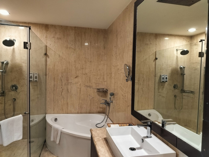 Bathroom 9