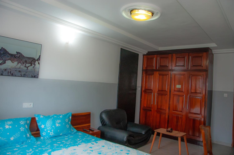 Others 3, Residences 509, Golfe (incl Lomé)