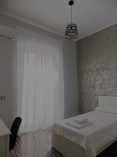 Bedroom 3, Central House, Reggio Di Calabria