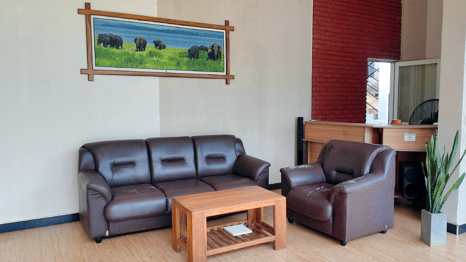 Public Area 2, Rivonway Hotel Polonnaruwa, Hingurakgoda