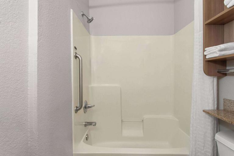 Bathroom 4, Microtel Inn & Suites by Wyndham Panama City, Bay