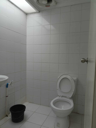 Bathroom 9