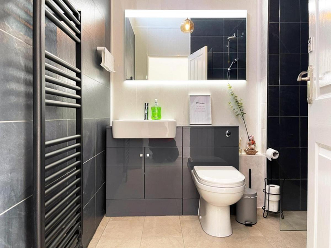 Bathroom 3, Grace's Place in Ely, Cambridgeshire
