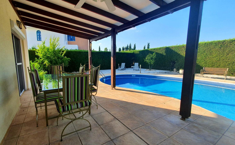 3, Villa Victoria 400 meters to the beach