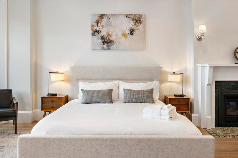 Others 5, Charlesgate Suites, Boston