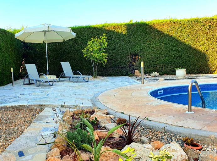 4, Villa Victoria 400 meters to the beach