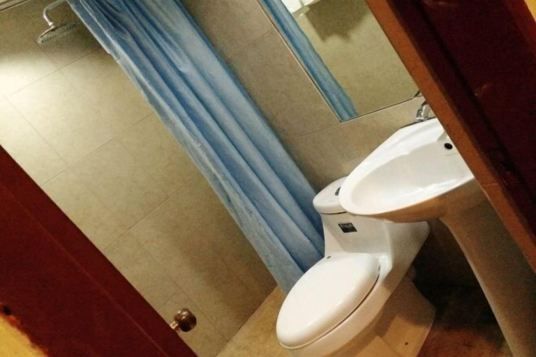 Bathroom 4, Chinatown Lai Lai Hotel Manila, Manila City