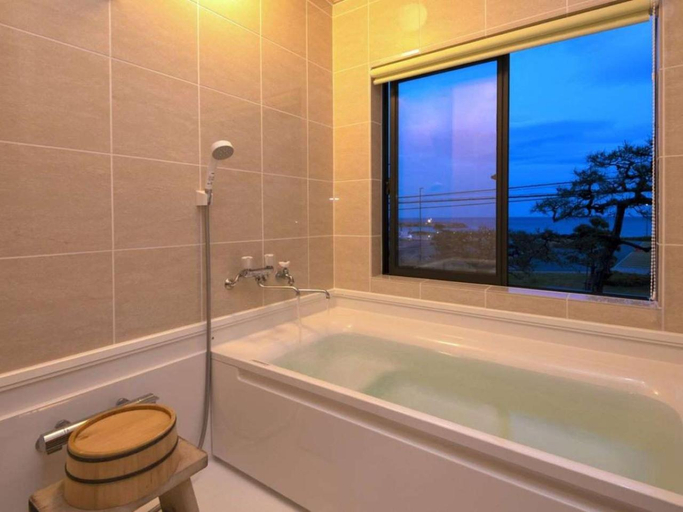 Bathroom 2, AtamiOnsen Nagahamaen, Atami