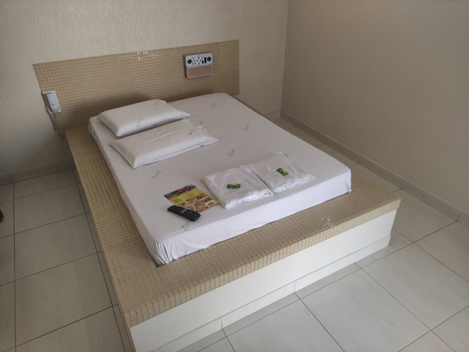 Others, Motel Classe A, Limeira