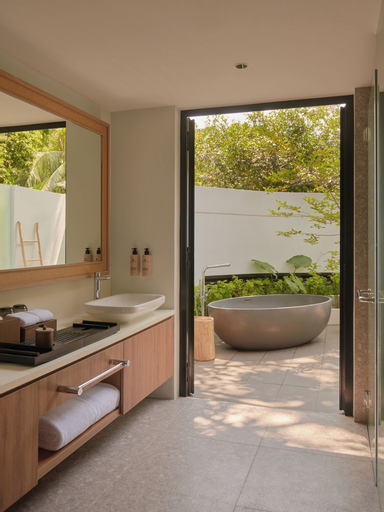 Bathroom 26
