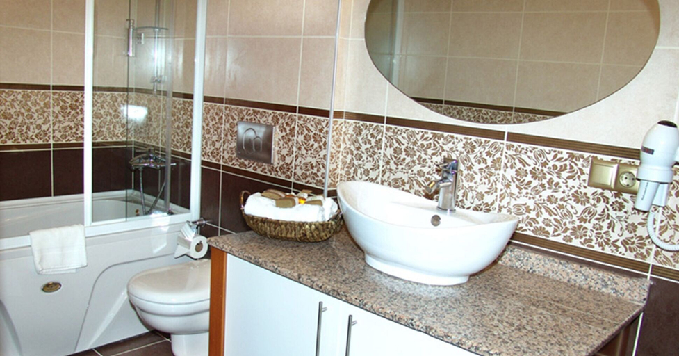 Bathroom 5, BC Burhan Cacan Hotel & Spa & Cafe, Beşiktaş