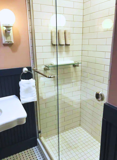 Bathroom 3, Martha's  Bed and Breakfast, Lancaster