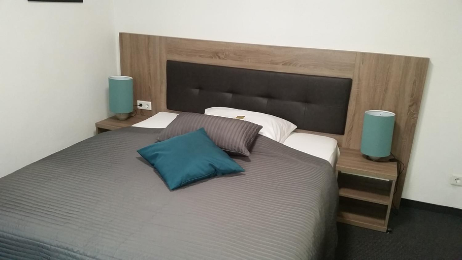 Bedroom 4, APPART-HOTEL, Einsteinstraße, Erlangen-Höchstadt