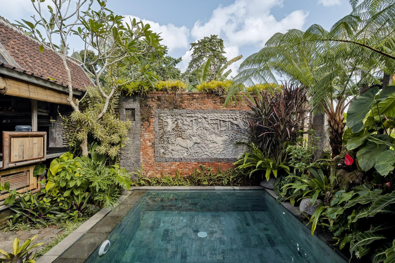 Swimming Pool 2