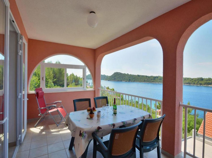 Others 4, Apartments Zaknic, Blato