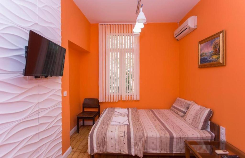 Bedroom 2, Top Center Apartment 4, Stolichna