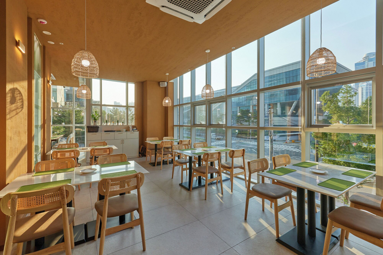 Food & Drinks 2, Travelodge Suites Busan Centum , Haeundae