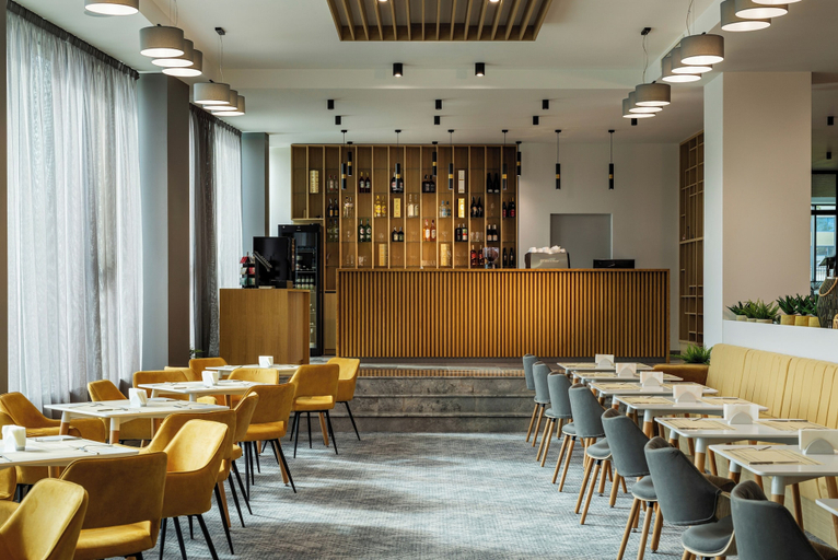 Food & Drinks 5, B1 City Hotel, Stolichna