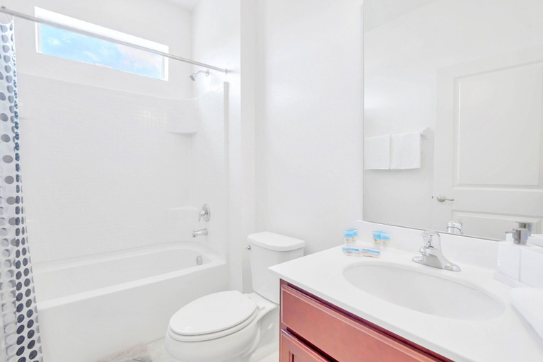 Bathroom 4, 16 Guest Lakefront Home w Pool BBQ, Osceola