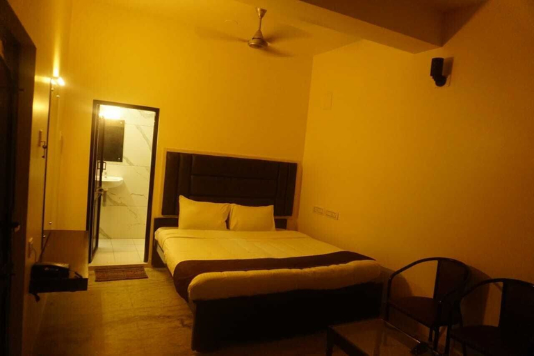Bedroom 3, Hotel Sri Vijay Nivas, Theni