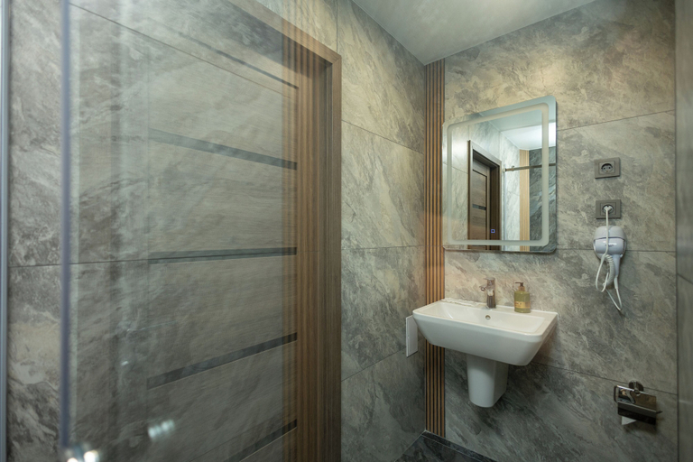 Bathroom 4, Iris Hotel, Chisinau