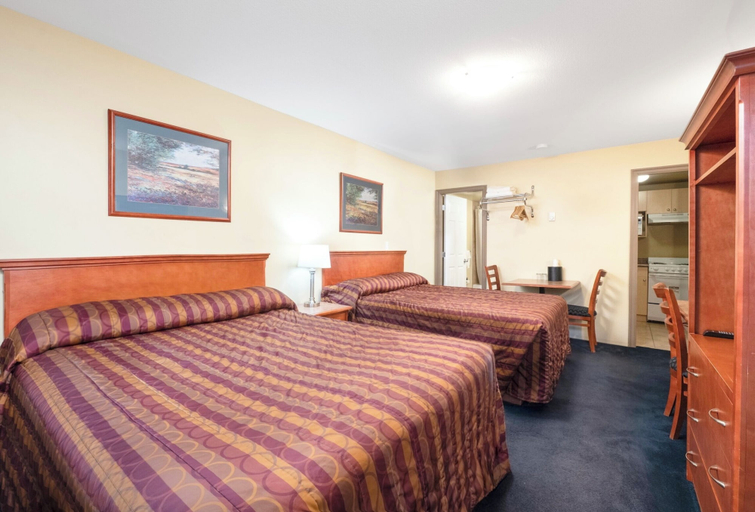 Bedroom 3, Linda Vista Motel, Greater Vancouver