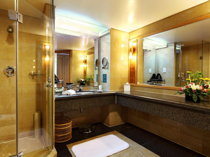 Bathroom 7