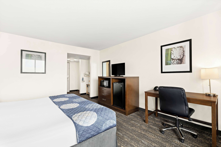 Bedroom 4, Best Western Yacht Harbor Hotel, San Diego