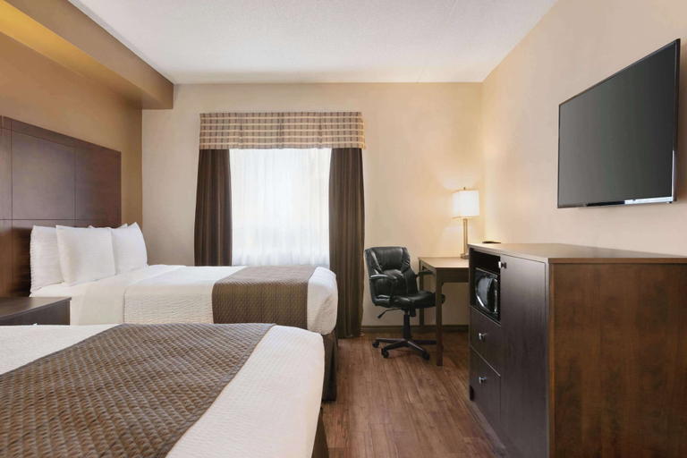 Bedroom 3, Days Inn By Wyndham Leamington, Essex