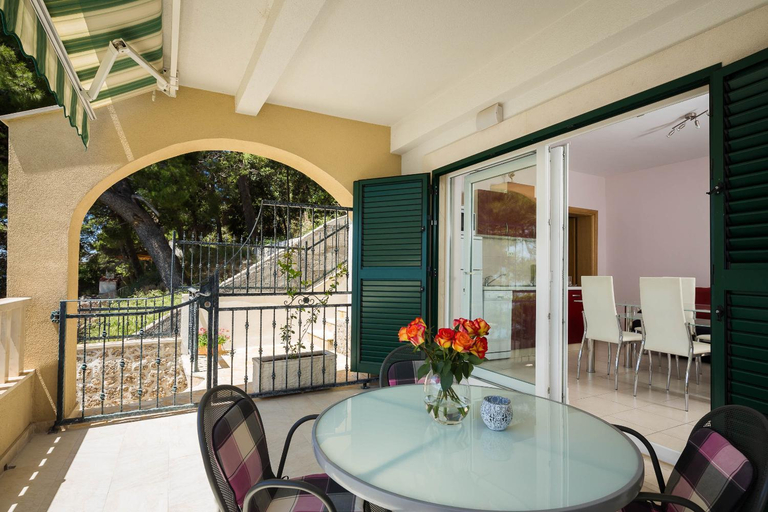Others 5, Villa Adriatica Excelsior, Omiš