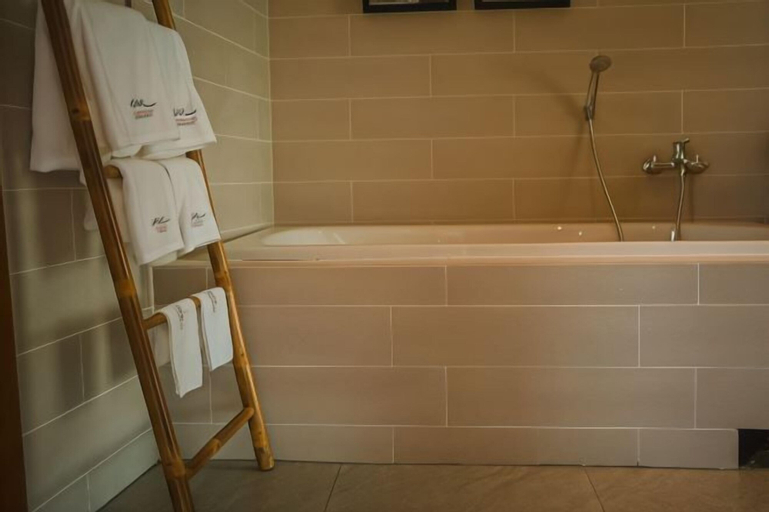 Bathroom 6