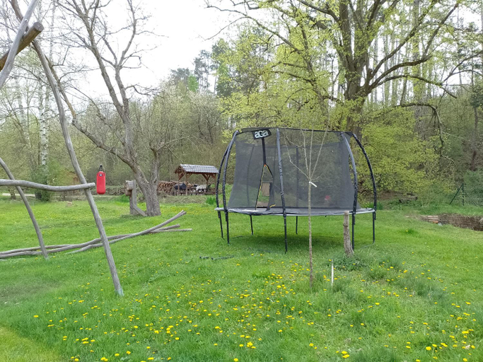 Others 3, Penzion Litohlavy 17 - Na samote u lesa, Beroun