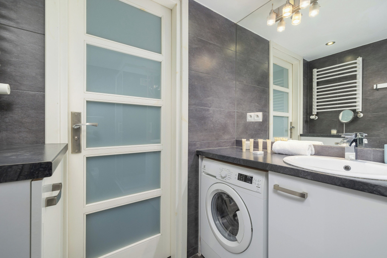Bathroom 3, Cozy Apartment in the Center by Renters, Kraków City