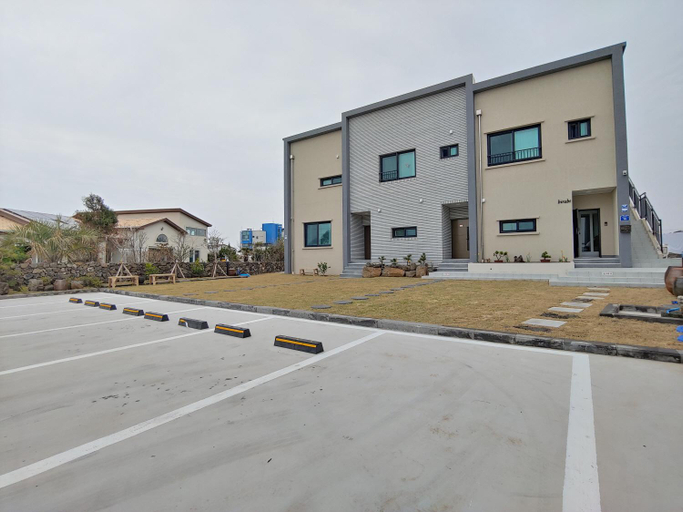 Others 4, Viravi Stay Pension, Jeju