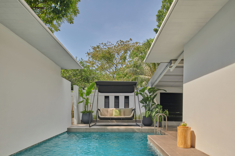 Swimming Pool 21