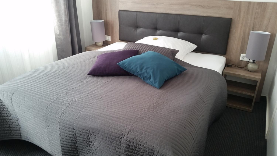 Bedroom 3, APPART-HOTEL, Einsteinstraße, Erlangen-Höchstadt