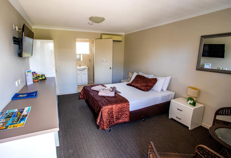 Bedroom 8