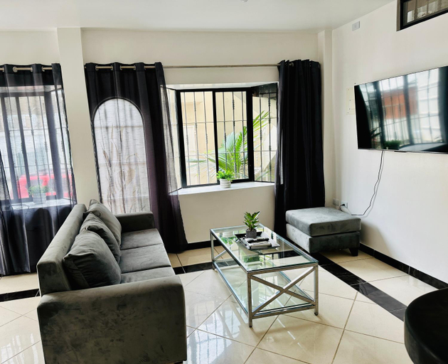Others 3, Comfortable 3-Bedroom Apartment, close to the American Consulate, Guayaquil