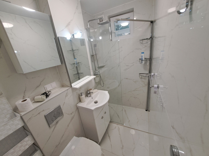 Bathroom 4, Family Heritage from past to the future, Sibiu