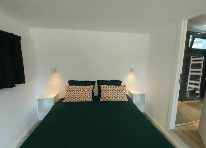 Bedroom 14