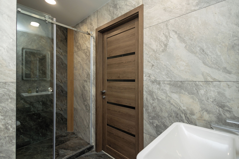 Bathroom 4, Iris Hotel, Chisinau