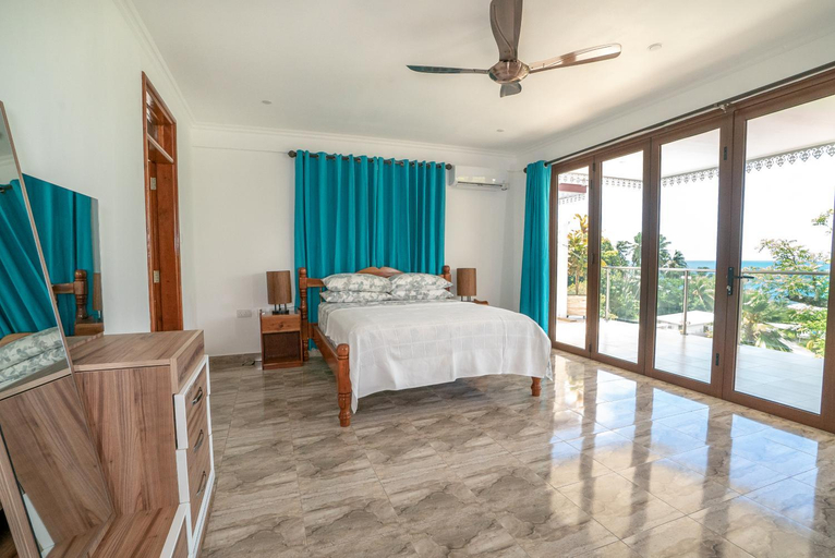 Others 4, LA BELLE RESIDENCE